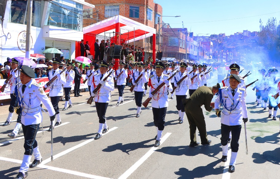 Con orgullo y patriotismo se vivió el desfile cívico militar en