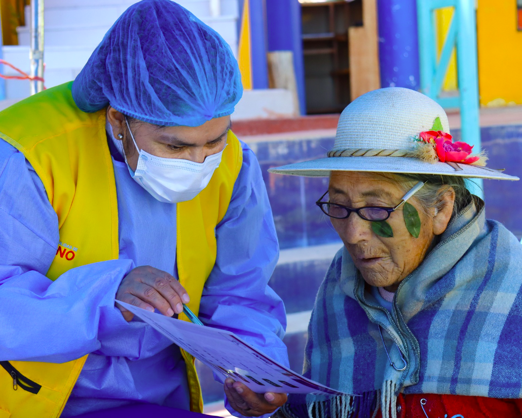 Bastones y Lentes de Lectura para Adultos Mayores - Pensión 65 - Noticias -  Municipalidad Provincial Cajabamba - Plataforma del Estado Peruano